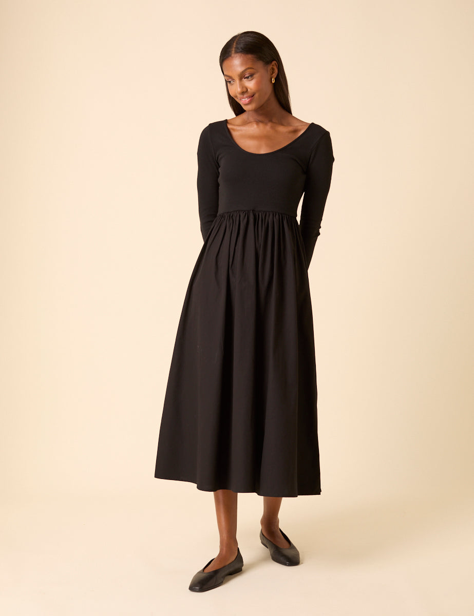 Black Scoop Neck A-Line Midi Dress Black Scoop Neck A-Line Midi Dress