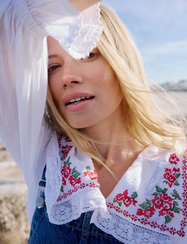 White Floral Collar Embroidered Blouse