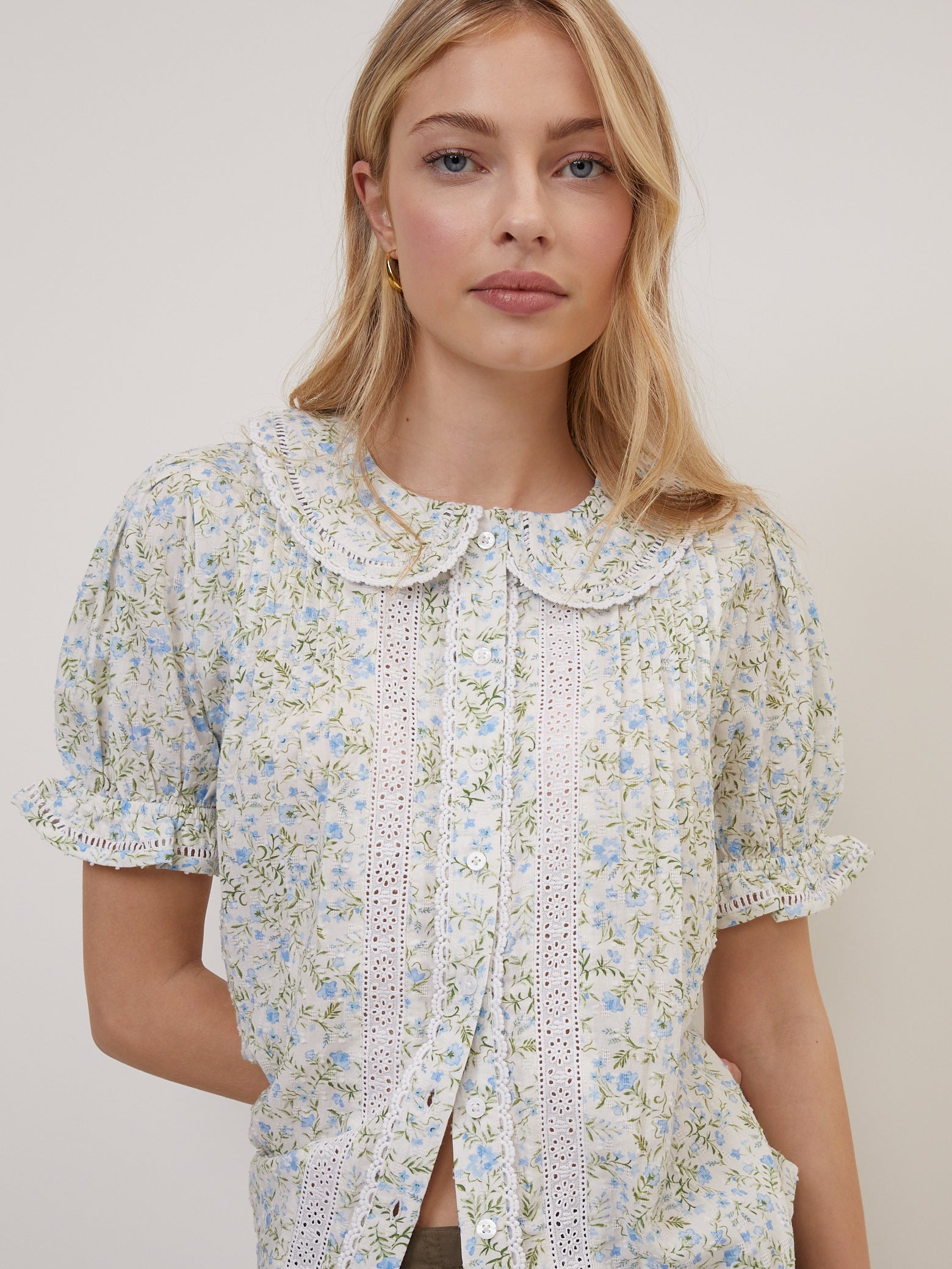 White Floral Peter Pan Blouse