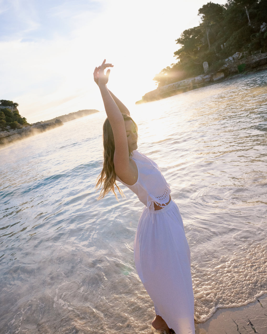 White Cutwork Scallop Hem Sintra Midi Skirt
