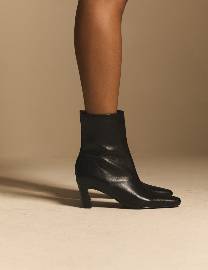 Black Leather Ottilie Ankle Boot