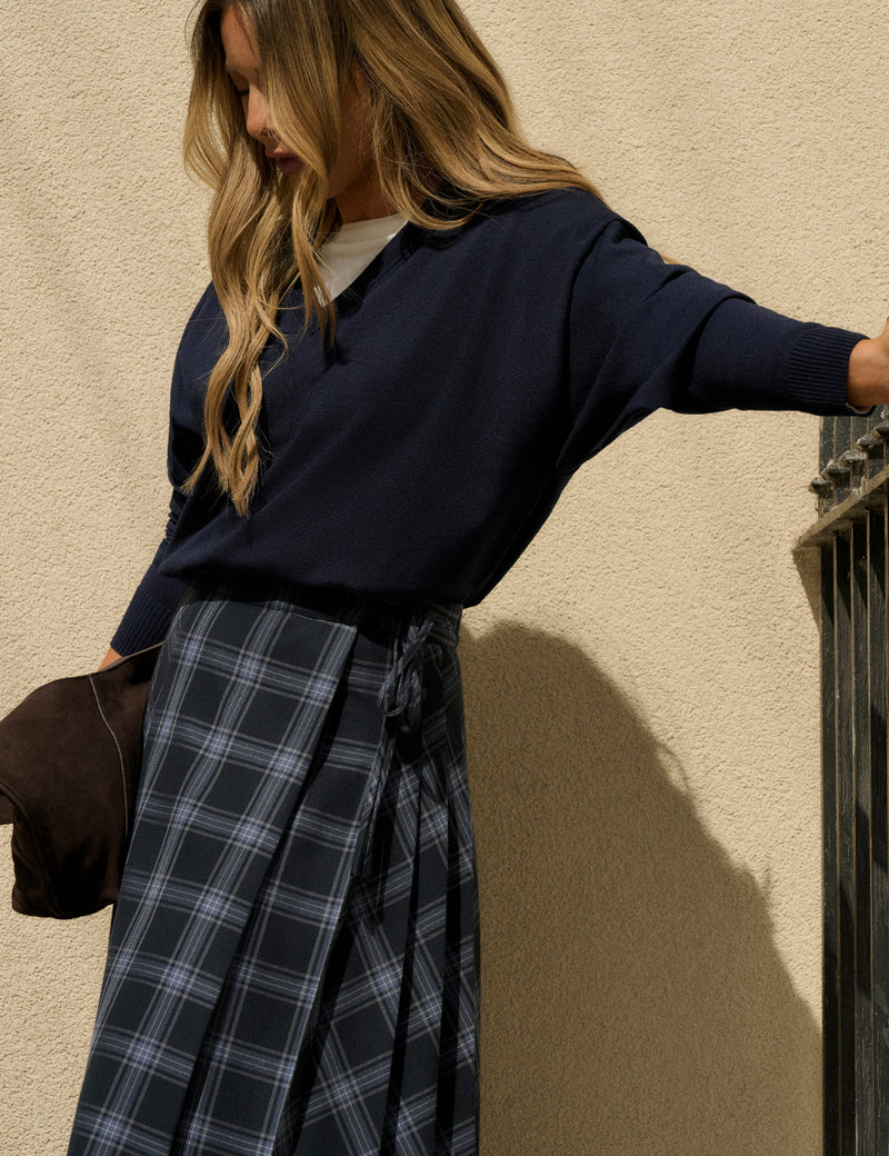 Navy V Neck Ribbed Trim Jumper
