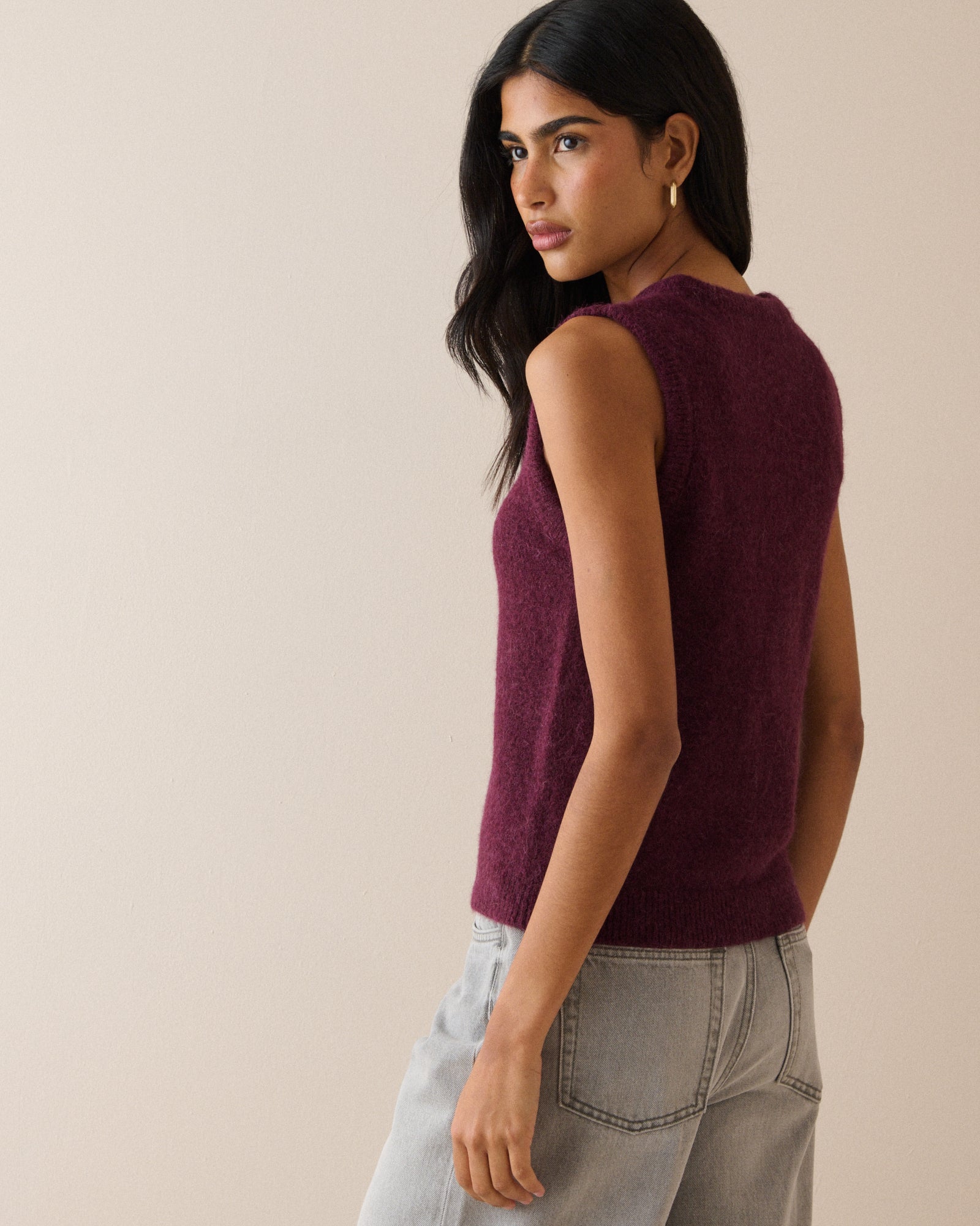 Burgundy Ribbed Trim Knitted Vest