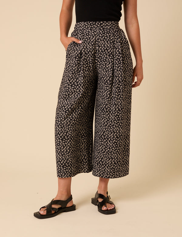Black Floral Cropped Zeena Trousers