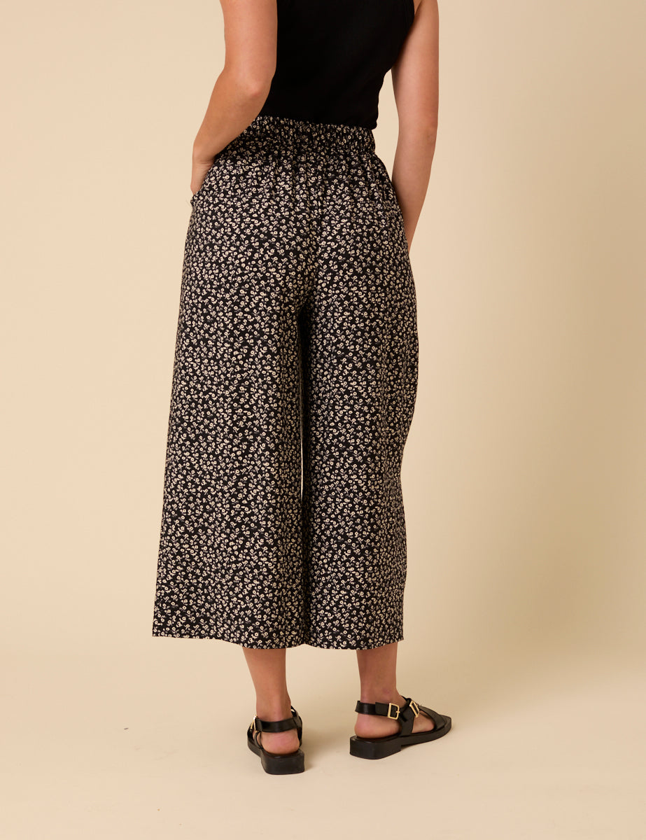 Black Floral Cropped Zeena Trousers