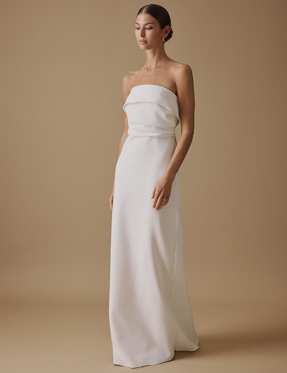 maxi dress wedding dress Sleek Elegant Long Maxi Wedding Dress Size 18W / Ivory