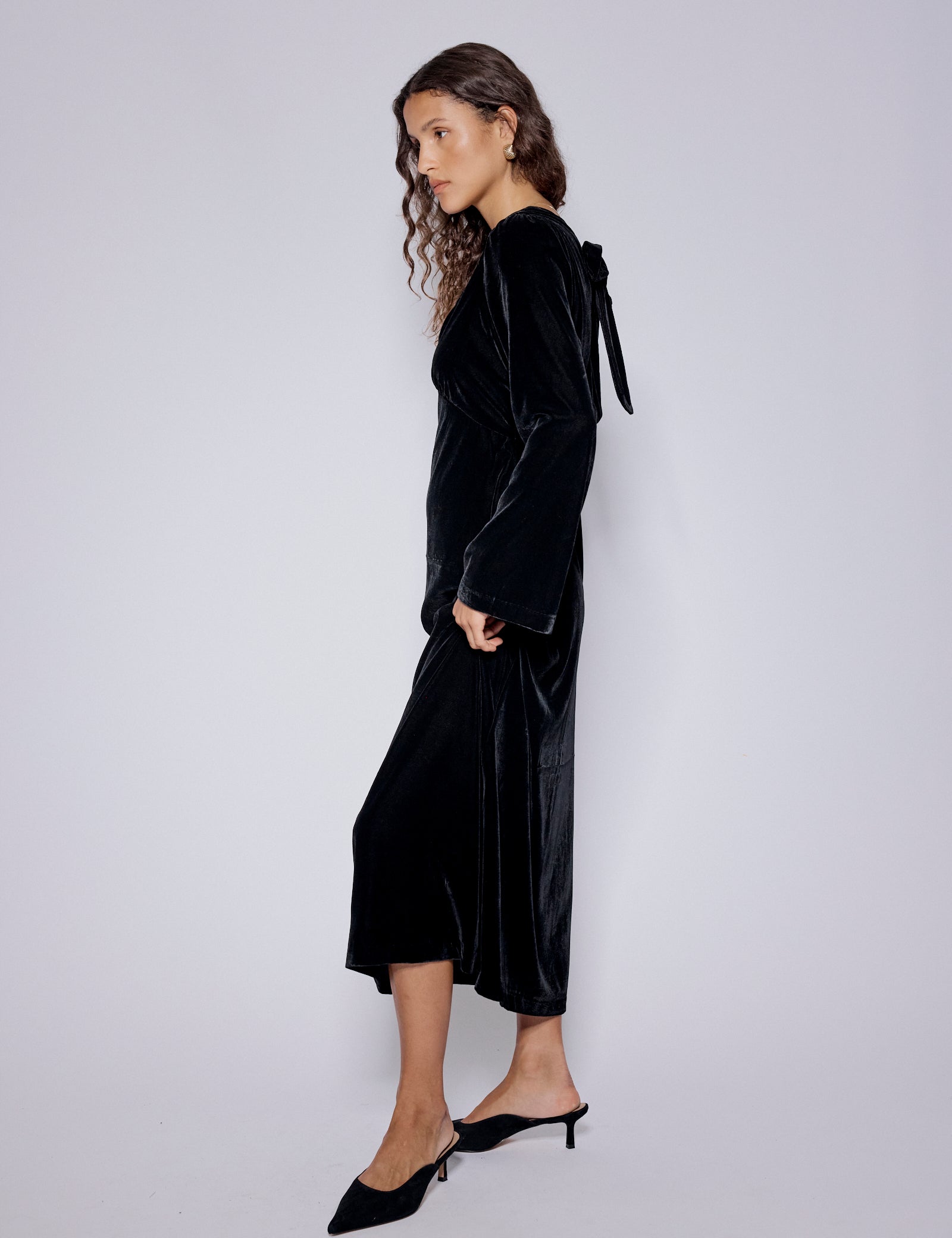 Black Velvet Long Sleeve Josie Midi Dress