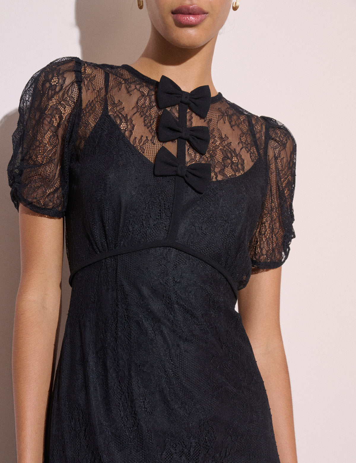 Black Bow Detail Lace Una Midi Dress