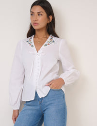 White Floral Embroidered Collar Blouse