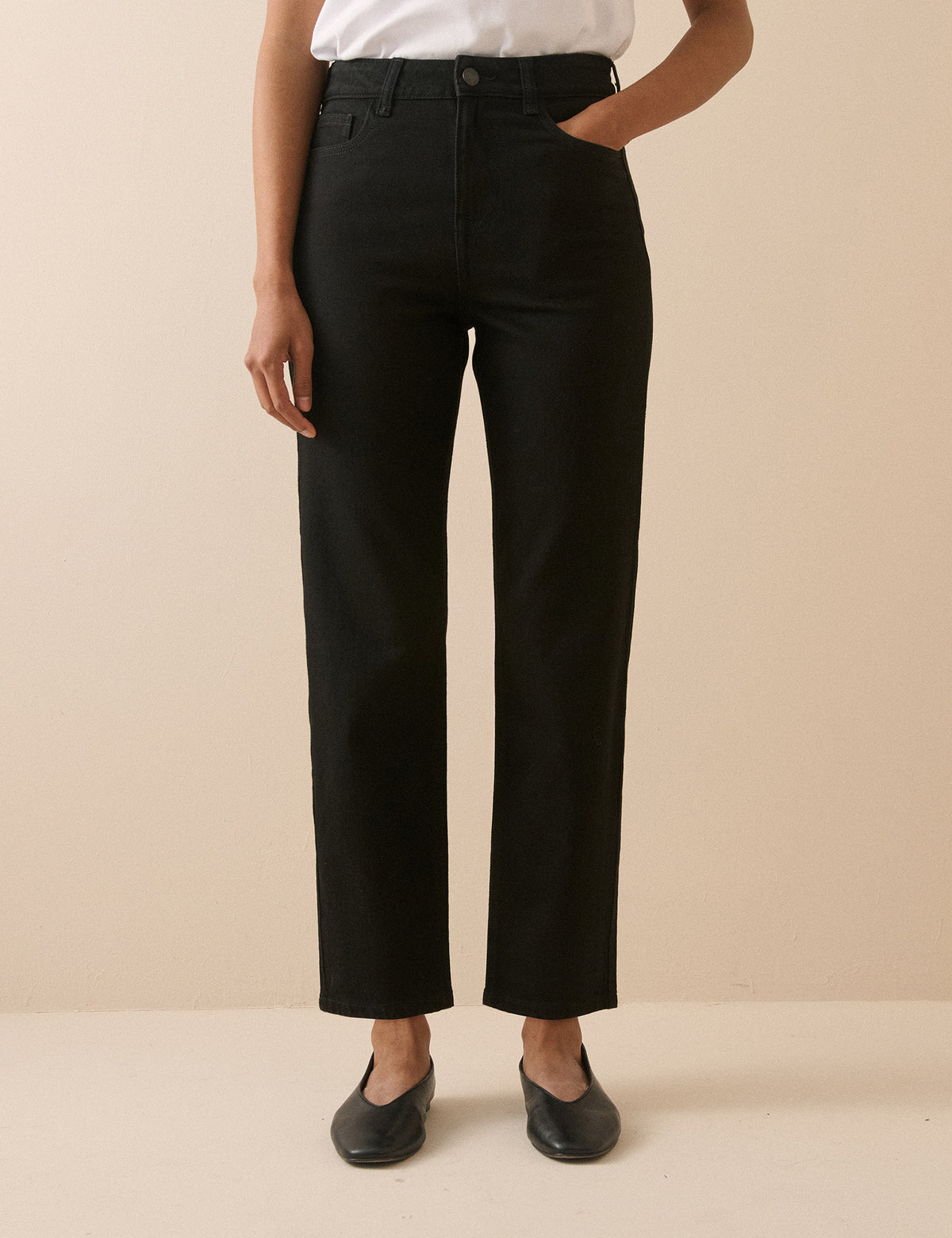 Black Mid Rise Camden Tapered Jeans