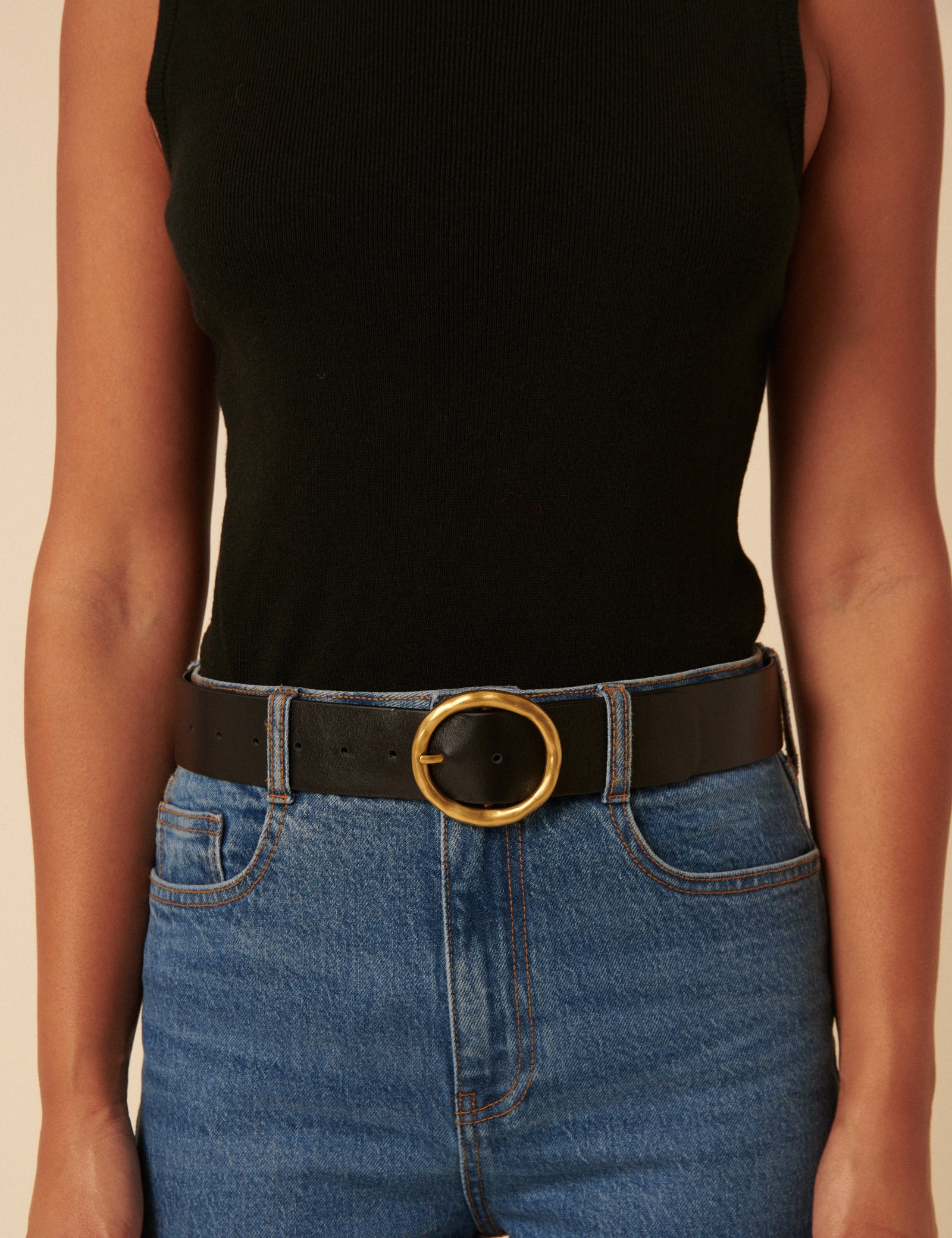 Black Gold Circular Buckle Leather Belt