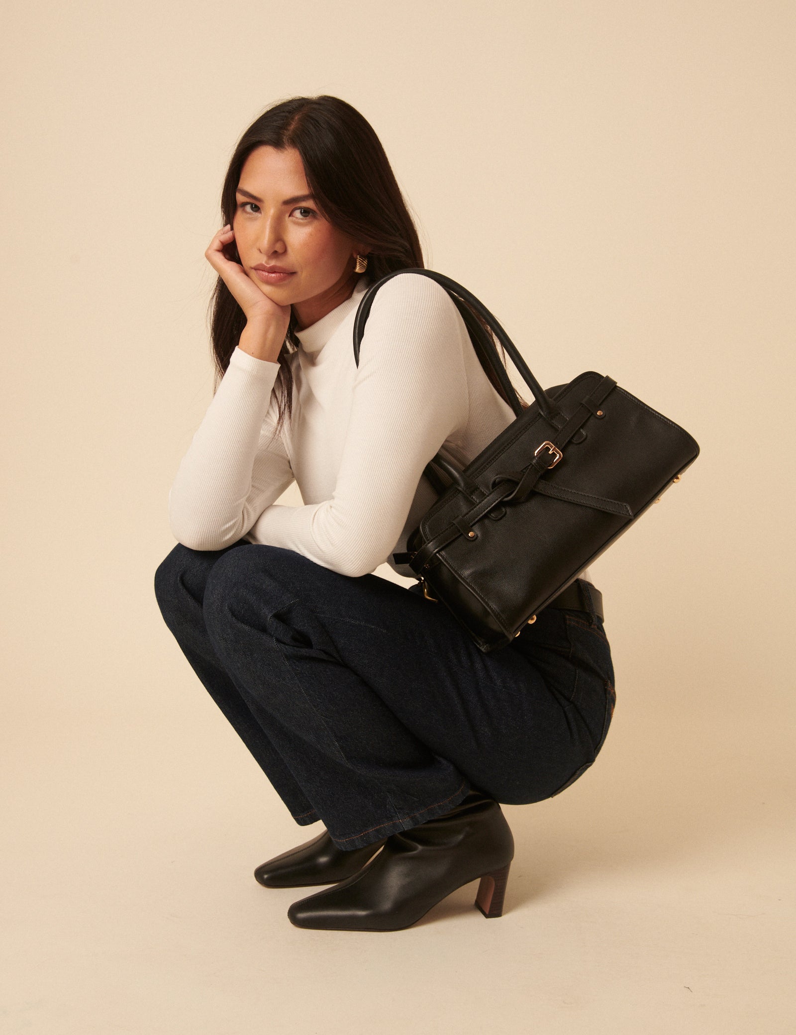 Black Leather Baguette Shoulder Bag