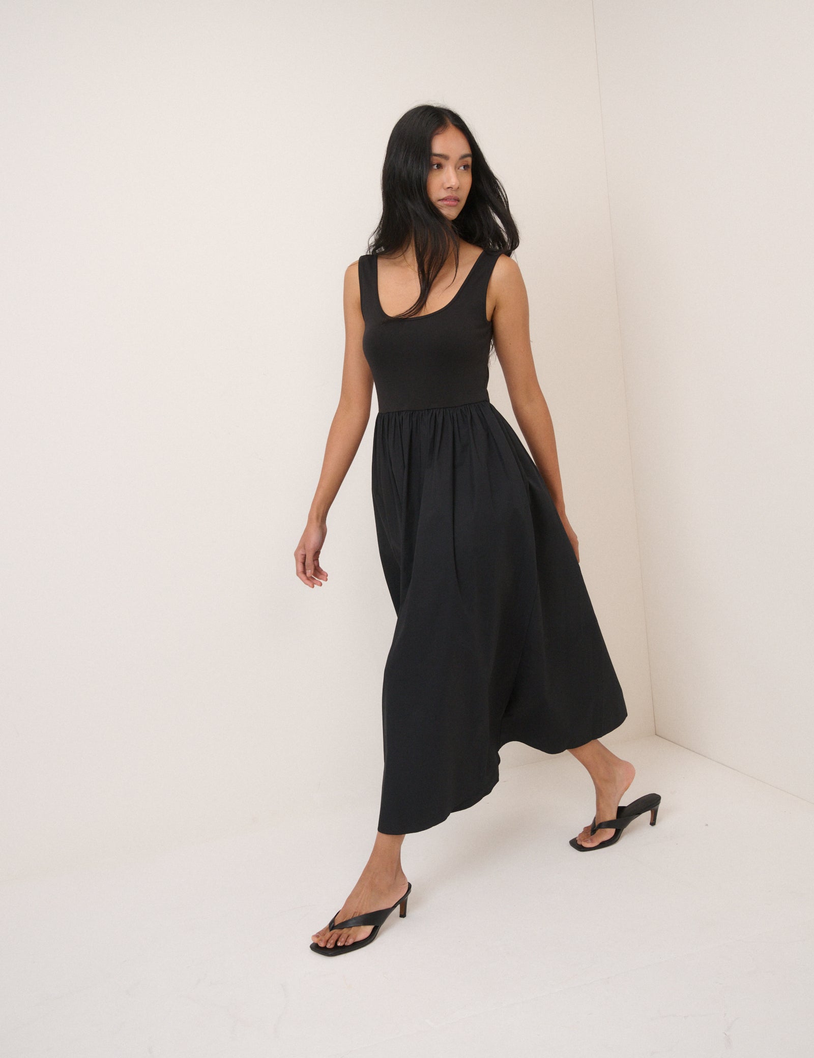 Black Sleeveless Colorado Midi Dress Black Sleeveless Colorado Midi Dress