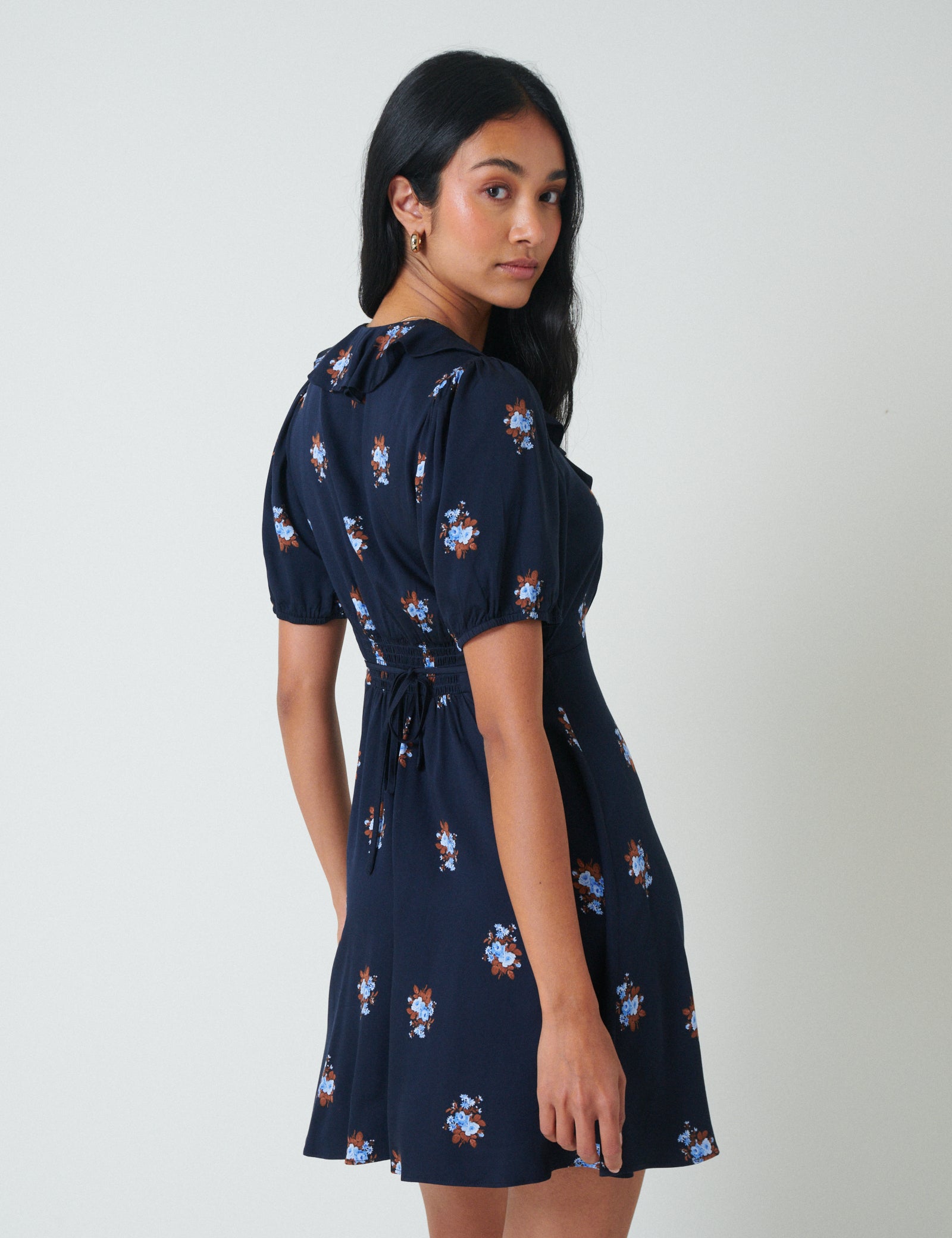 navy blue floral dress short Midnight floral dress with short puffed sleeves and hand-embelished collar 5-6 years / Blue