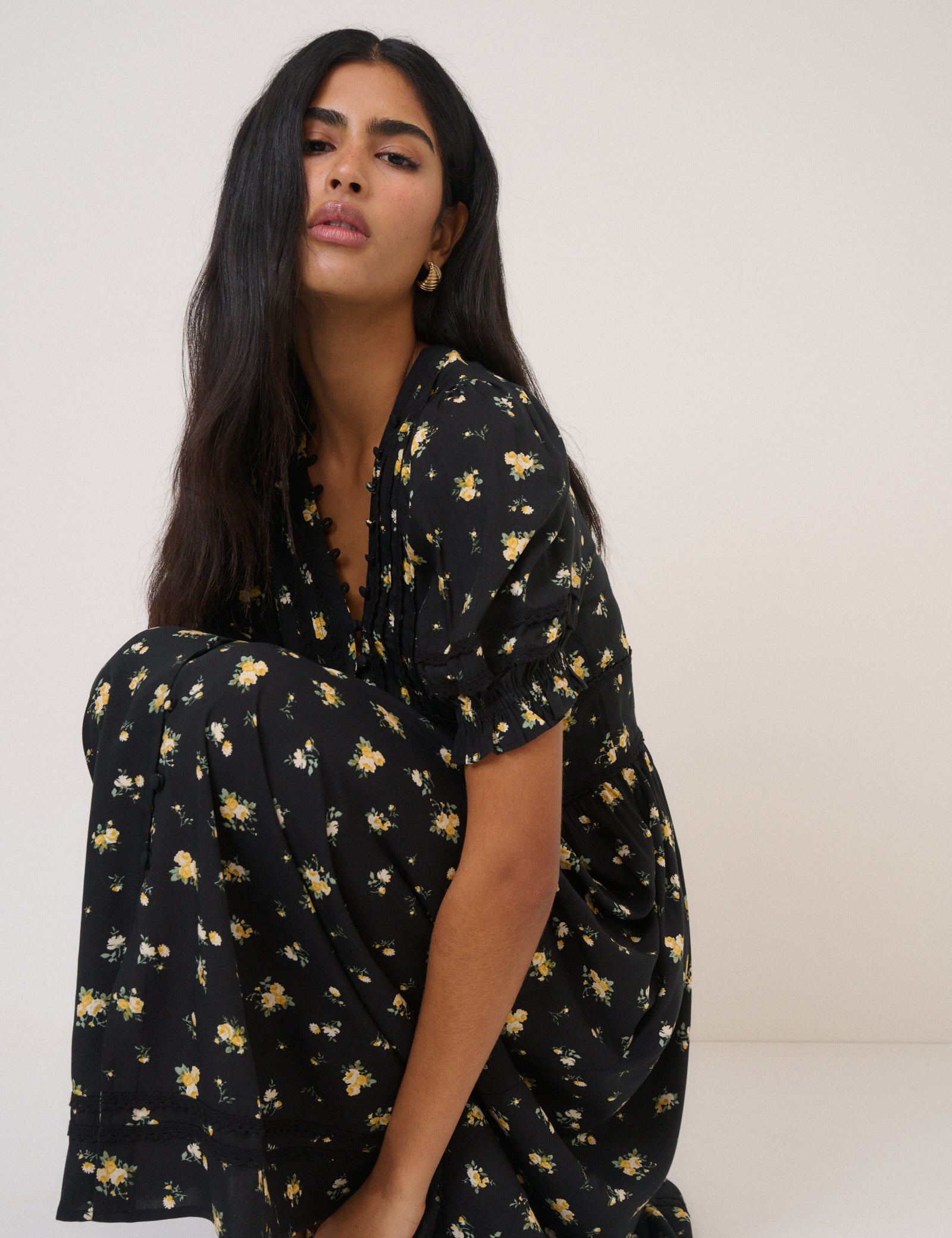 Black Floral Saffy Midi Dress