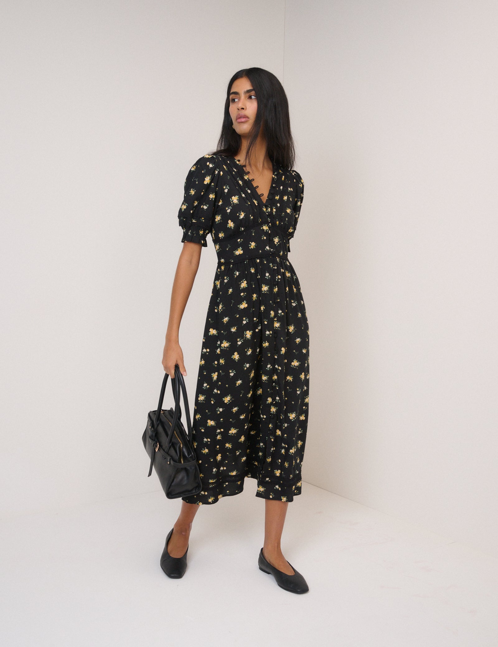 Black Floral Saffy Midi Dress