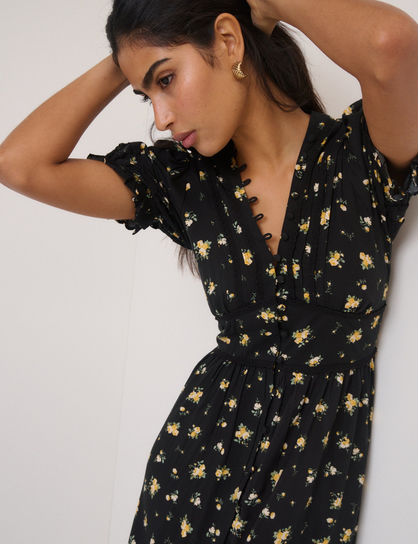 Black Floral Puff Sleeve Saffy Midi Dress Black Floral Puff Sleeve Saffy Midi Dress