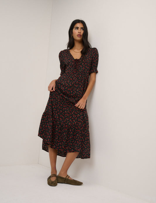 bohme lia floral midi dress Black Floral Tiered Lia Midi Dress