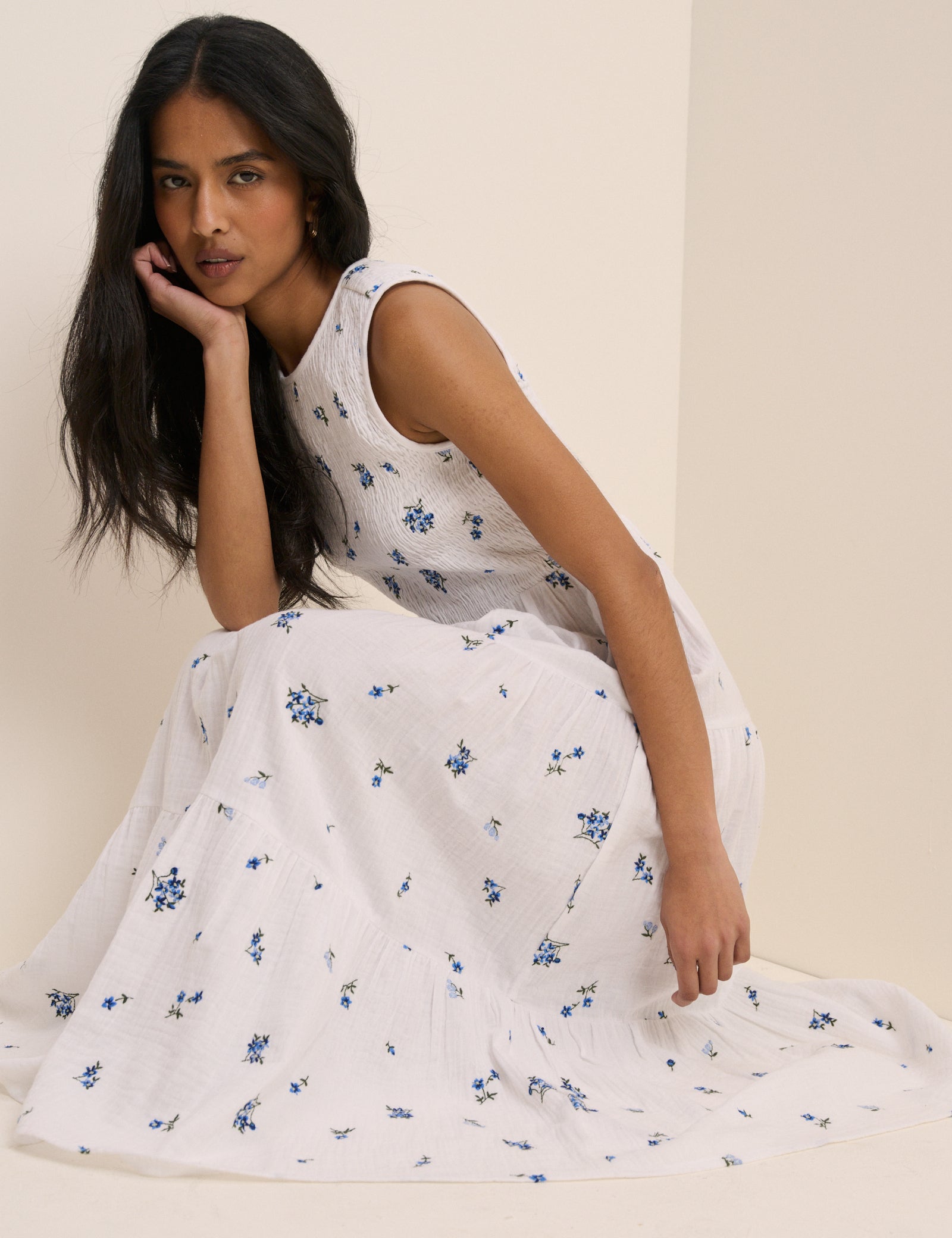 White Floral Embriodered Charlie Midi Dress White Floral Embriodered Charlie Midi Dress