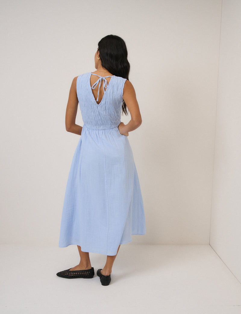 ruched open-back midaxi dress in light blue Halterneck Open Back Detail Textured Midaxi Dress In Blue Woven | EGO UK