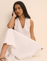 White Sleeveless Audrey Midi Dress