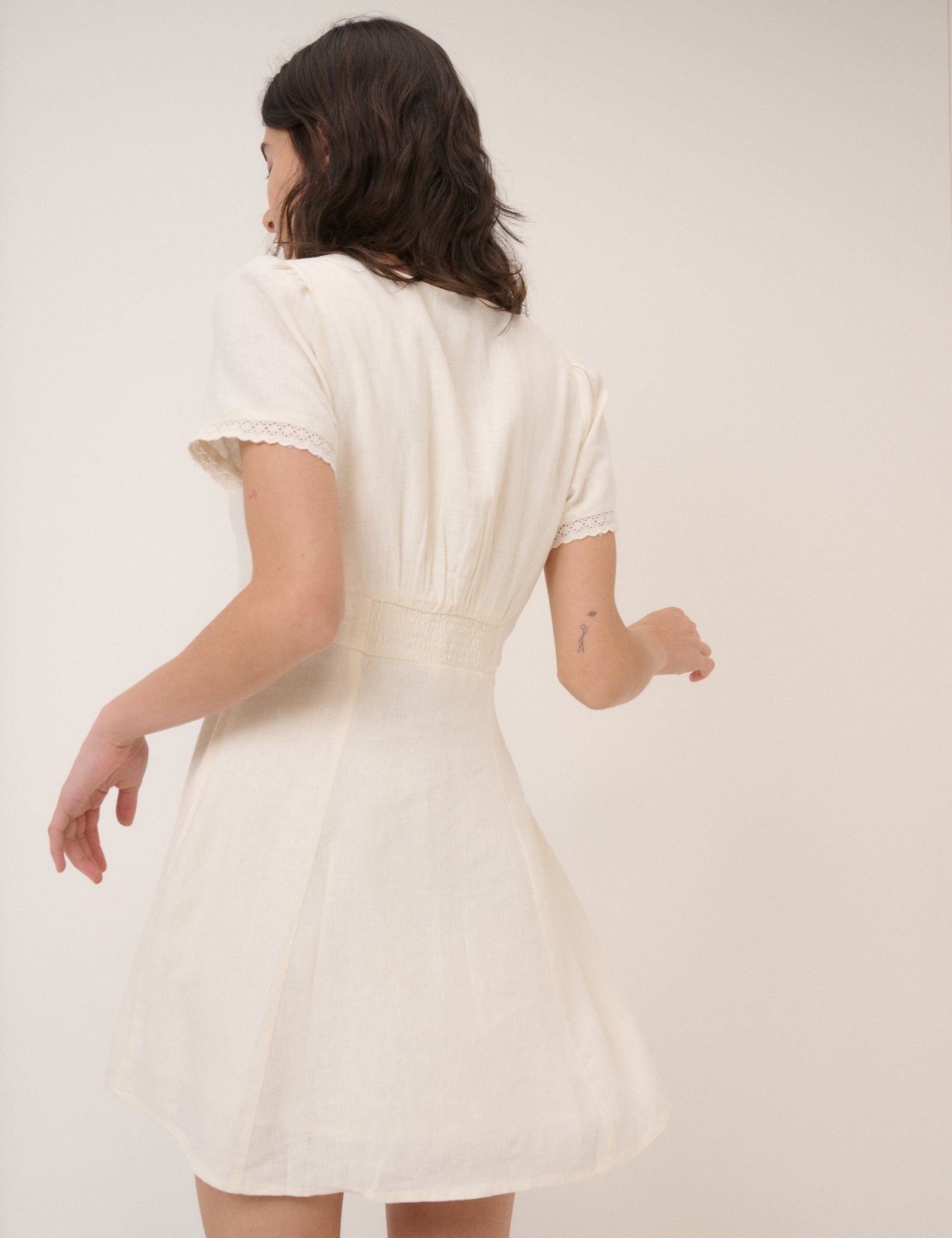 Cream Floral Collar Linen-Blend Lillian Mini Dress Cream Floral Collar Linen-Blend Lillian Mini Dress