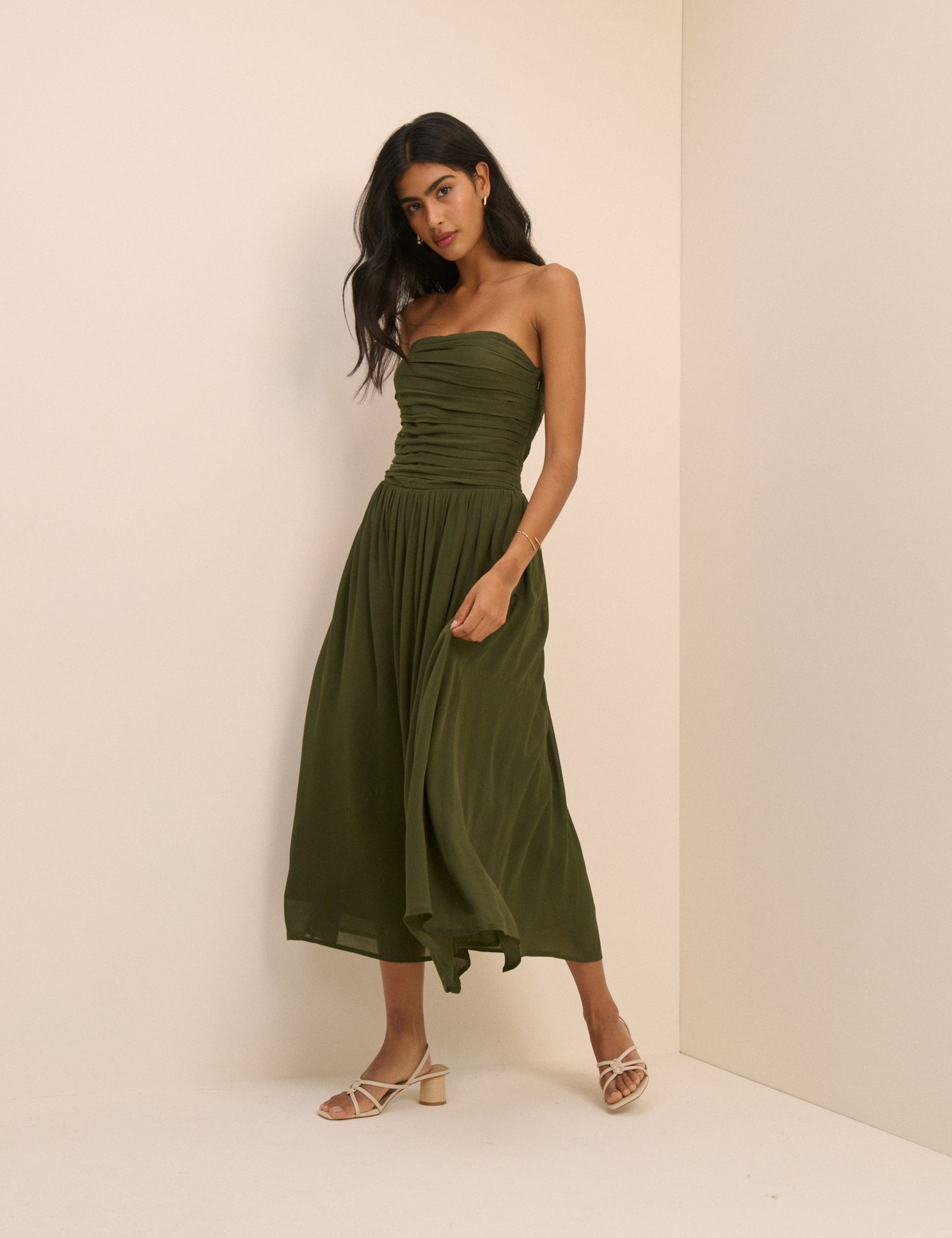 fit and flare midaxi dress Sequin V Neck FIt & Flare Midaxi Dress, Oyster Jolie Moi Wholesale