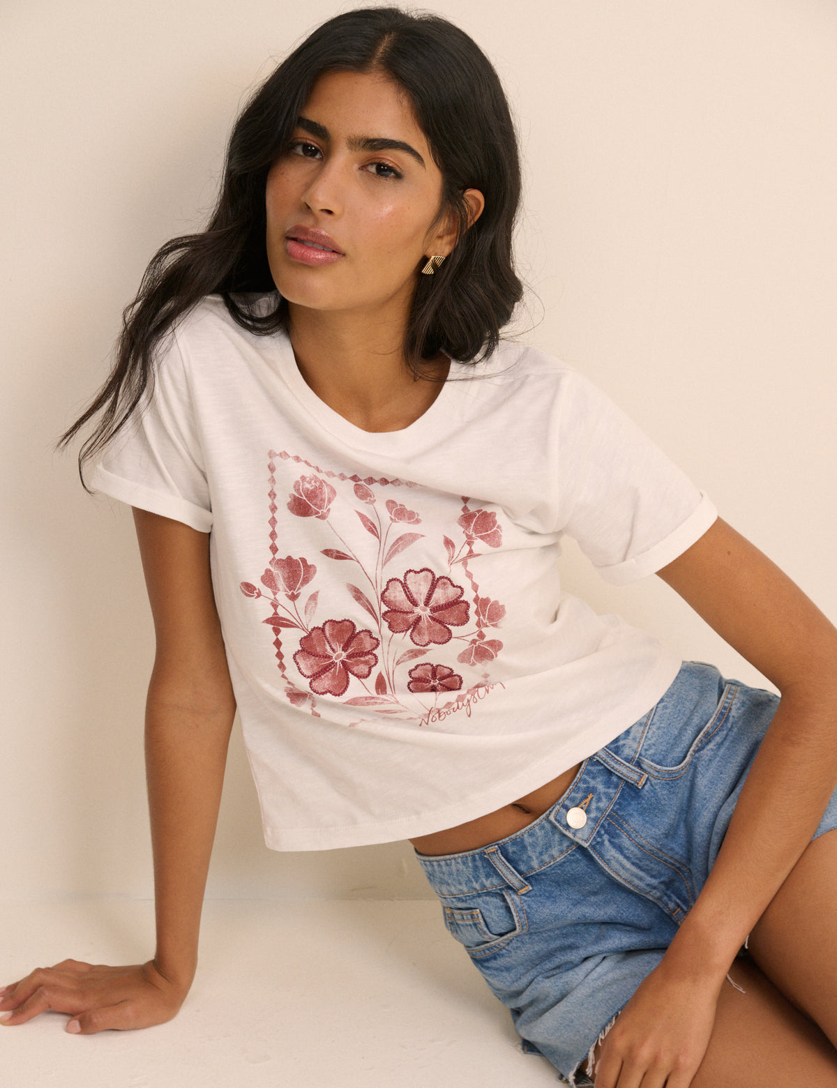 White Floral Shrunken Faded Graphic T-shirt