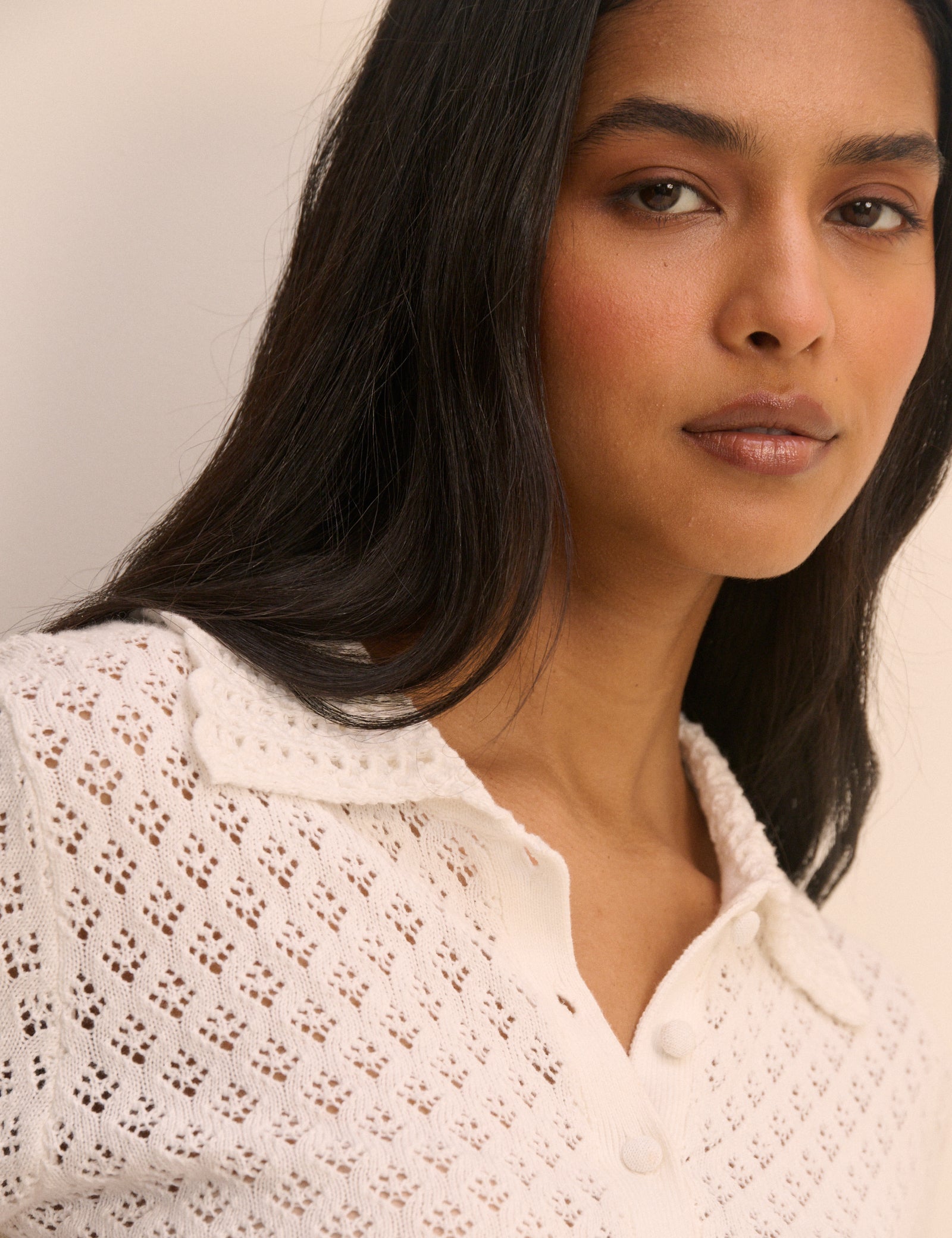 White Short Sleeve Crochet Collar Cardigan