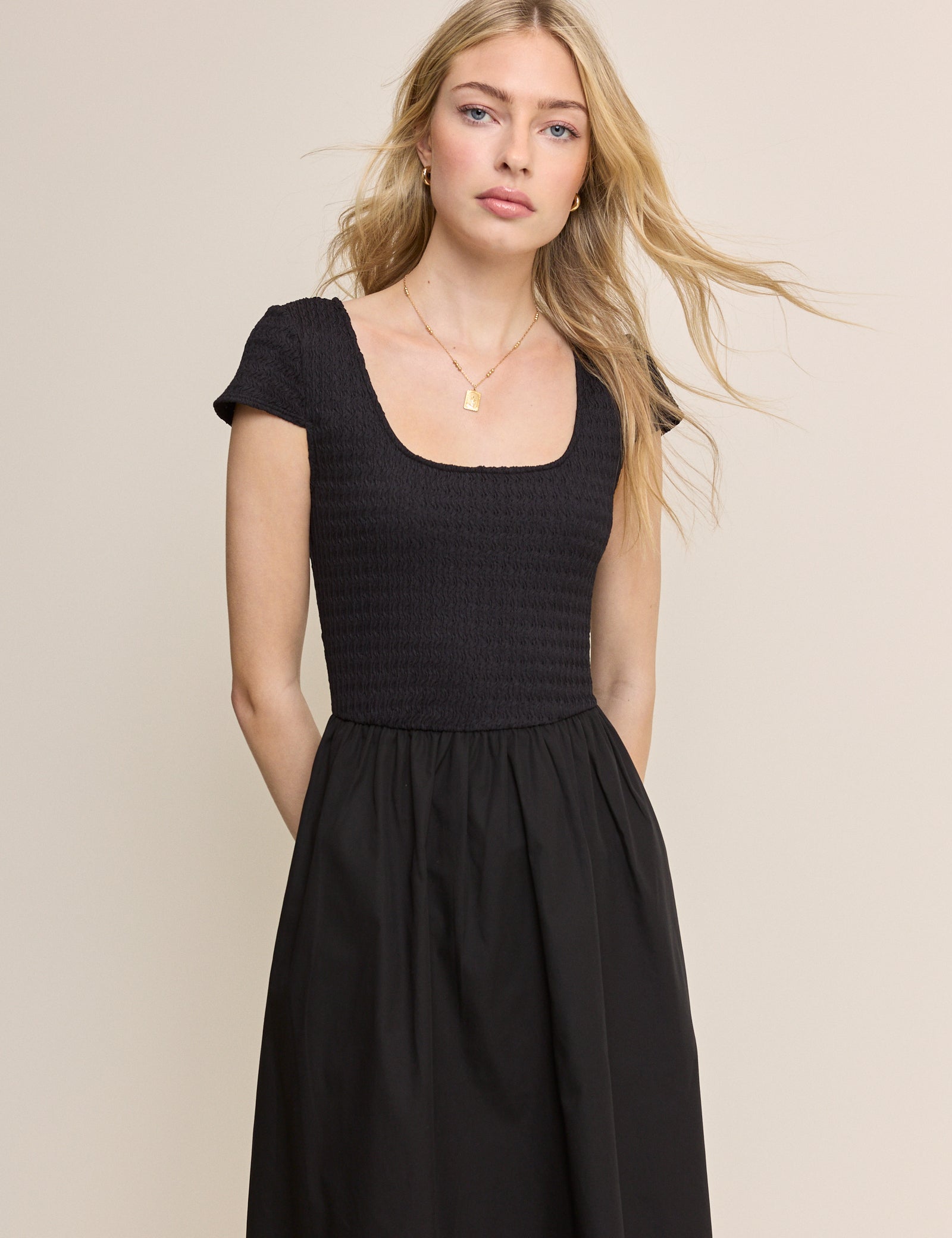 Black Scoop Neck Molly Midi Dress