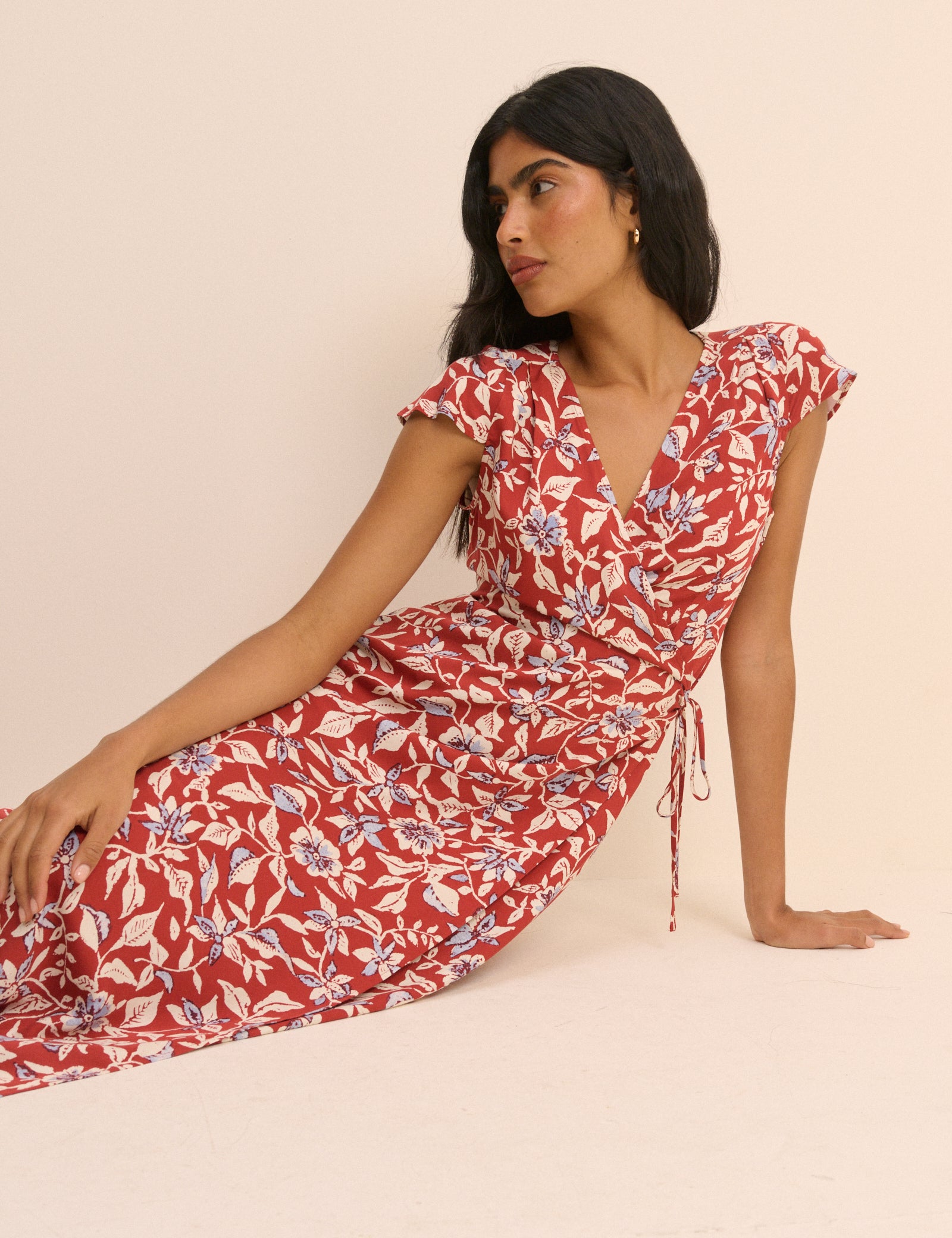 red floral wrap dress short sleeve Floral Red V-neck Short Sleeve Wrap Dress