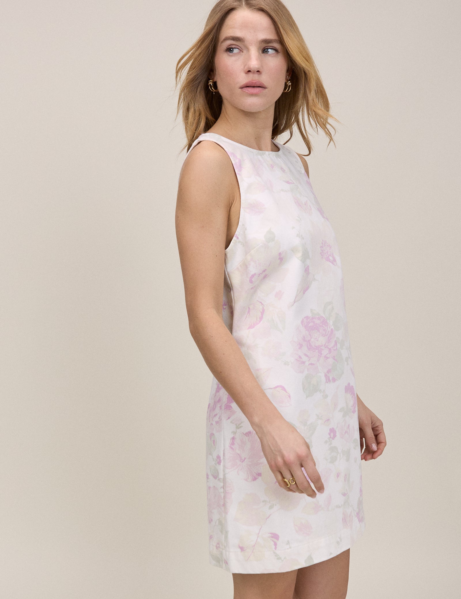 White Floral Louis Shift Mini Dress White Floral Louis Shift Mini Dress
