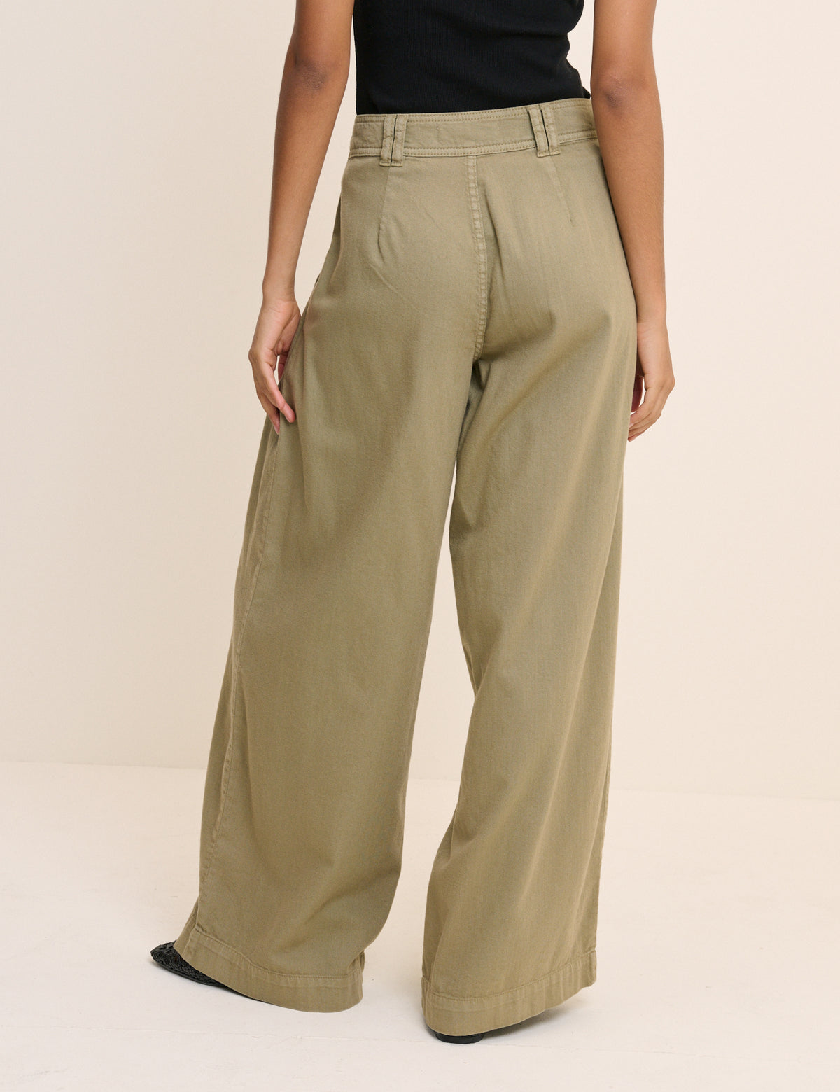Green Pleated Wide Leg Trousers
