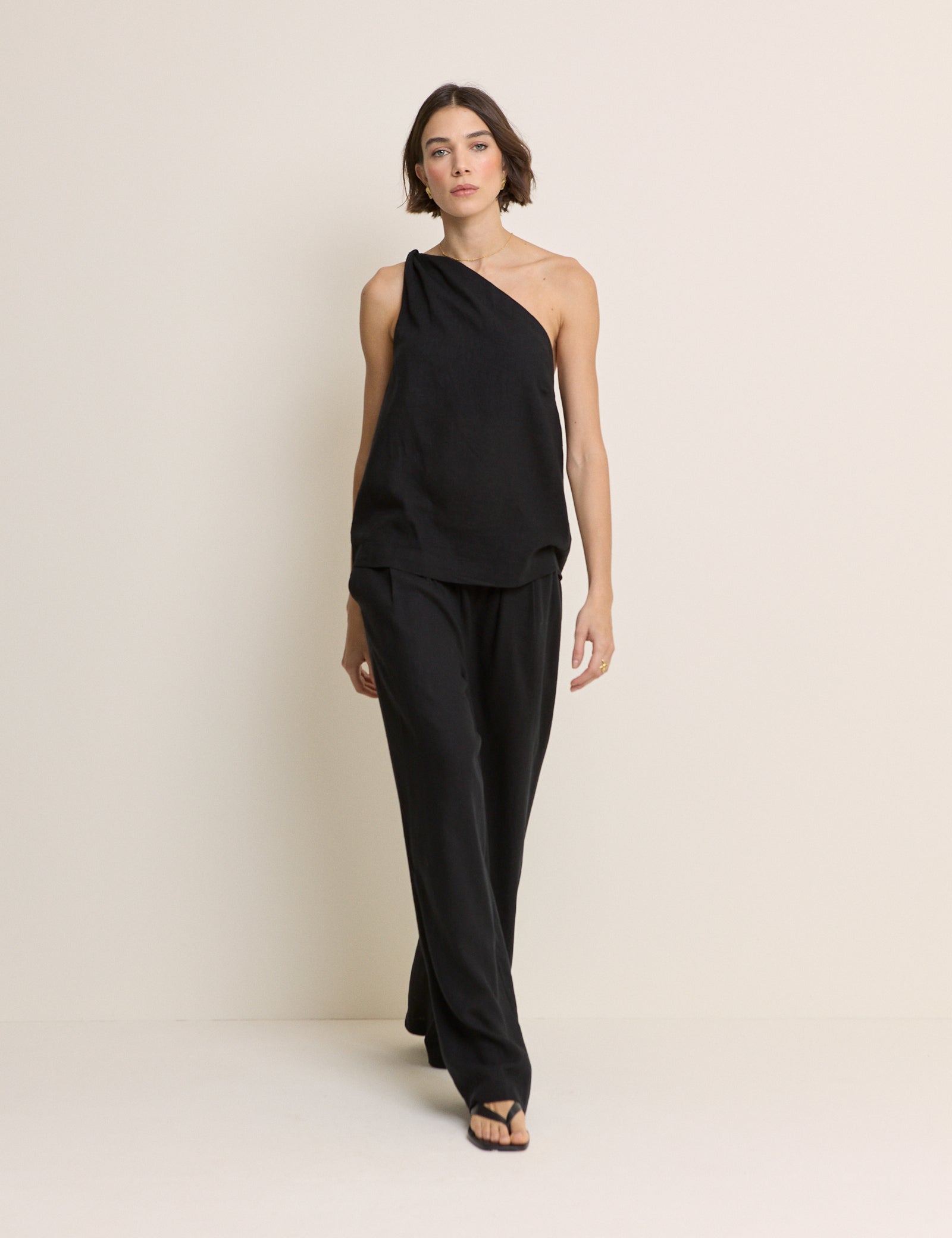 Black One Shoulder Twisted Top