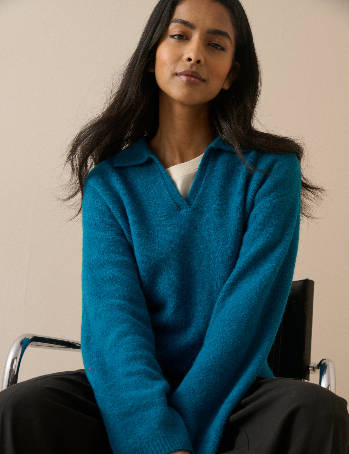 Blue Collared V-neck Knitted Jumper