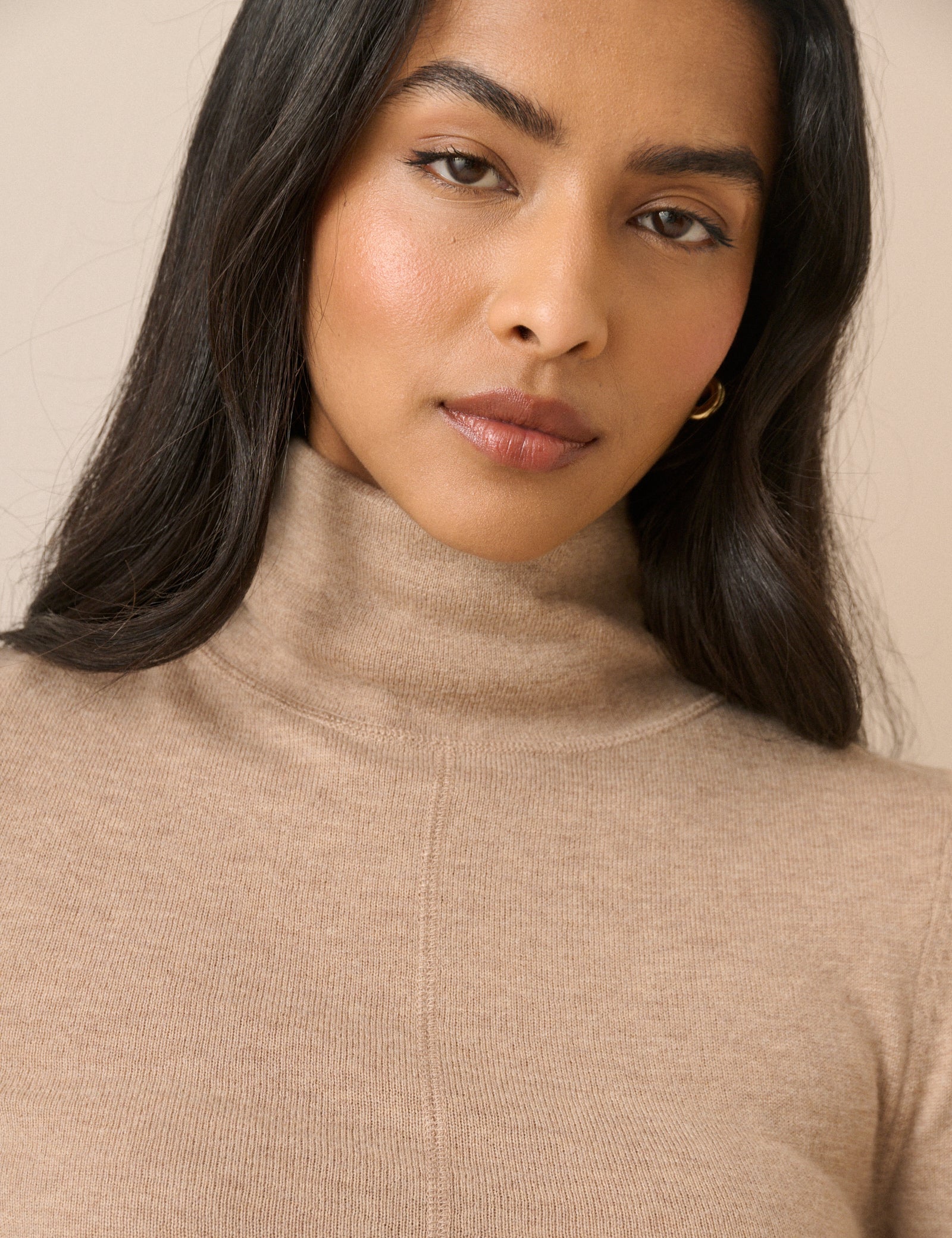 Camel Wool-Blend Turtle Neck Long Sleeve Top