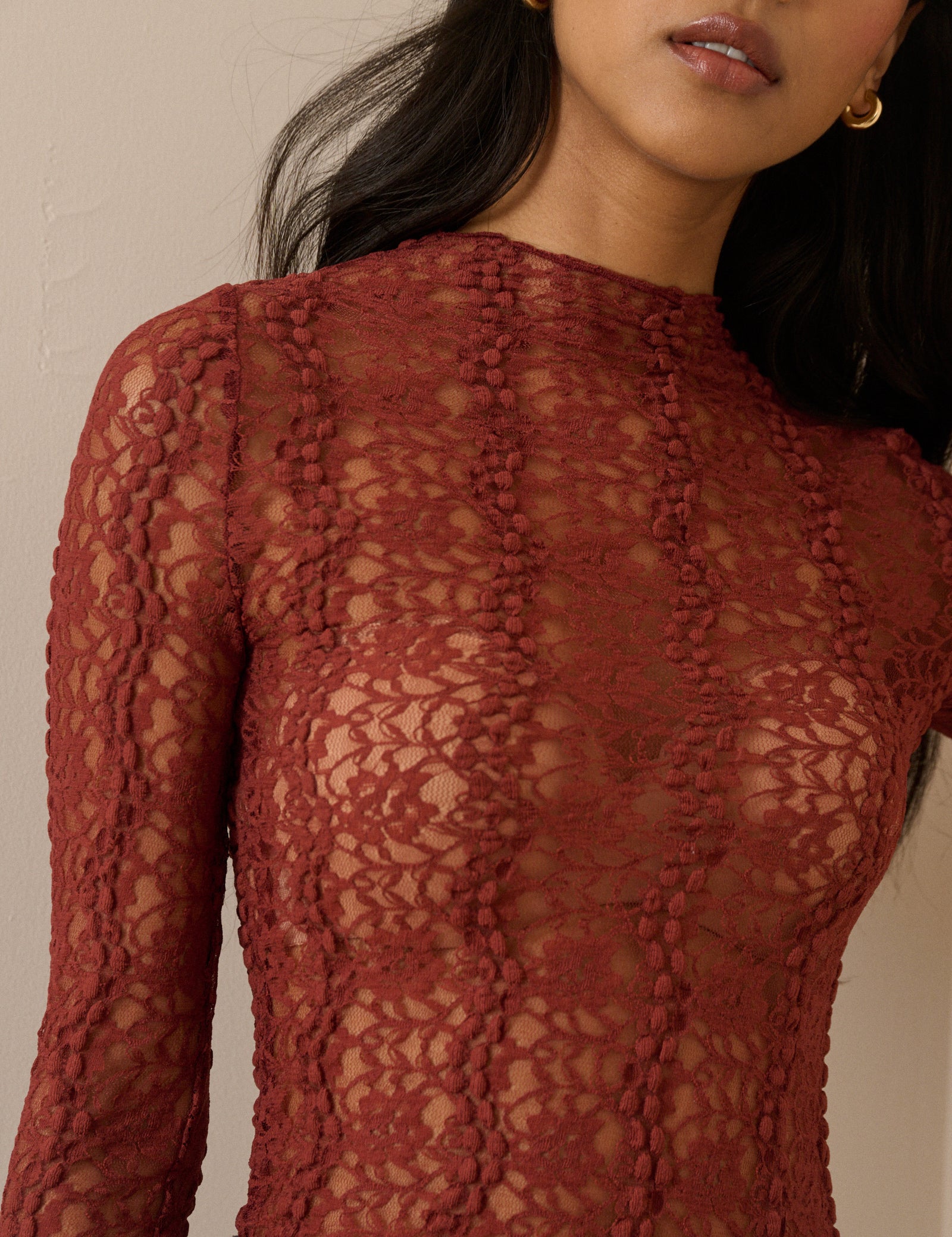 Ginger Grown On Neck Lace Top
