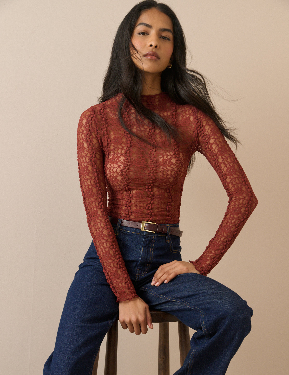 Ginger Grown On Neck Lace Top