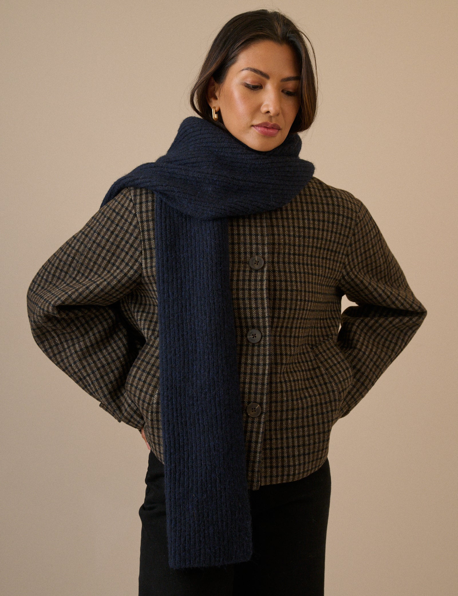 Navy Ribbed Knit Scarf
