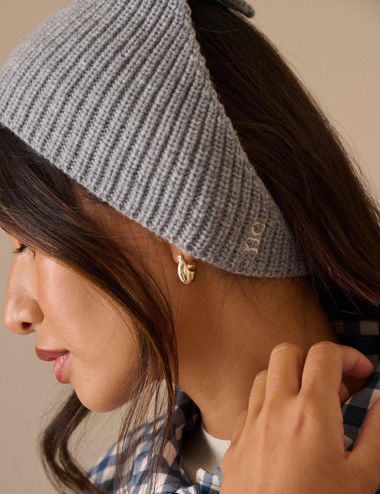 Grey Knitted Triangle Headscarf