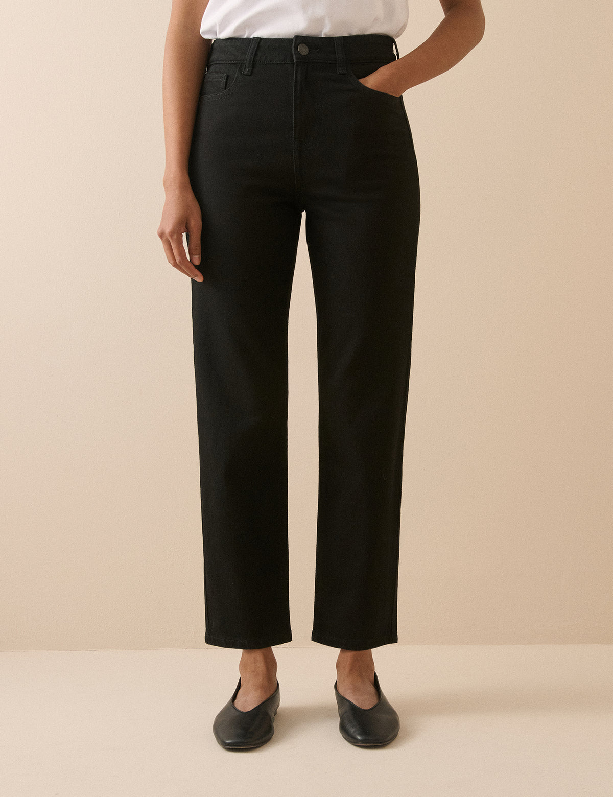 Black Mid Rise Camden Tapered Jeans