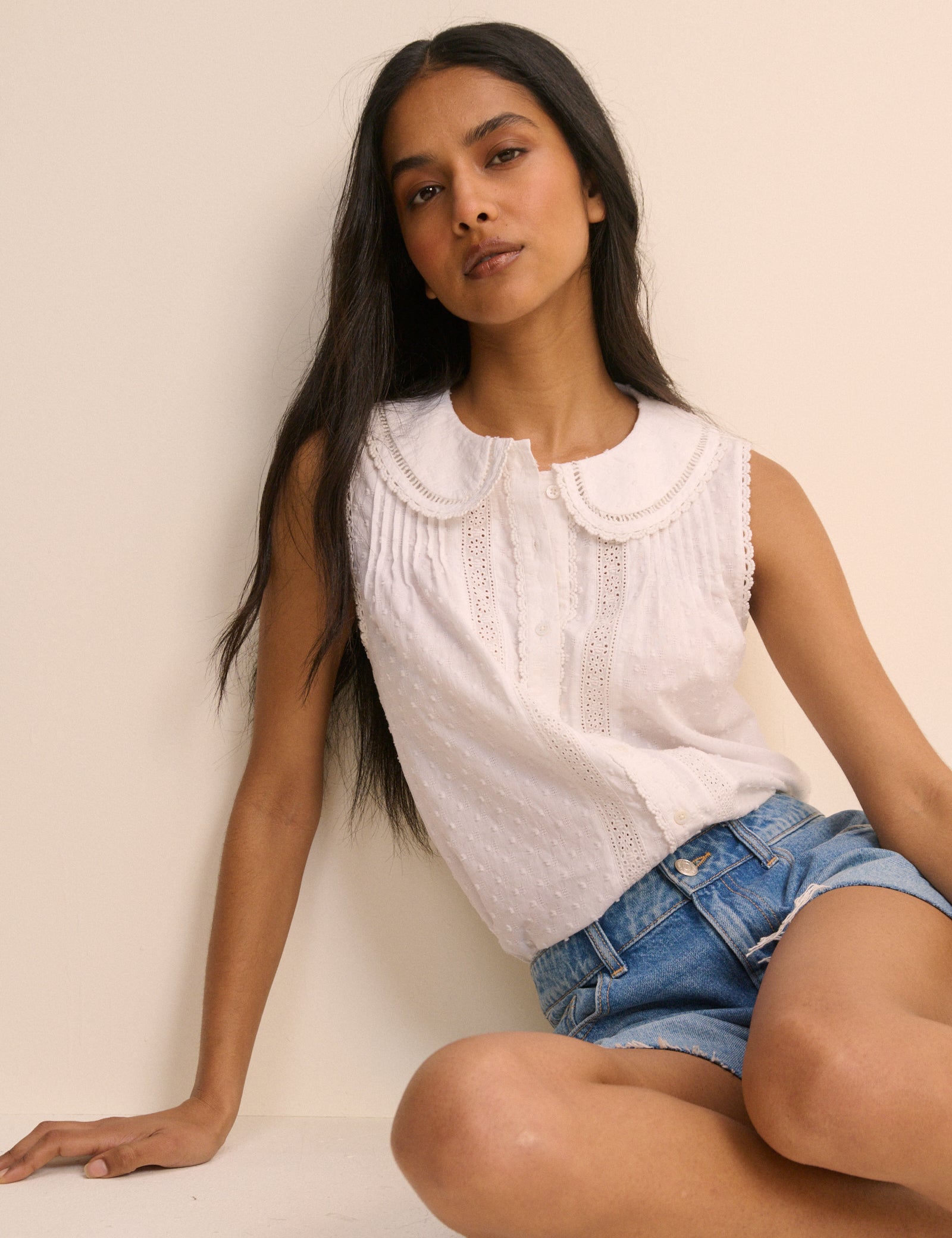 White Peter Pan Collar Sleeveless Blouse
