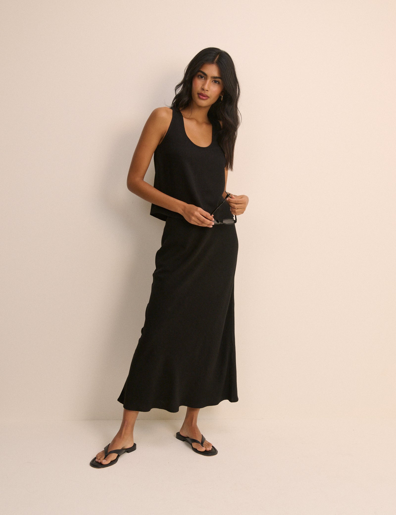Black Scoop Neck Tank Top