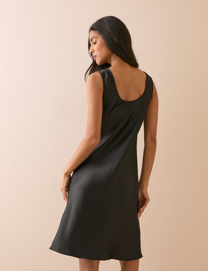 Black Scoop Neck Satin Knee Length Mini Dress