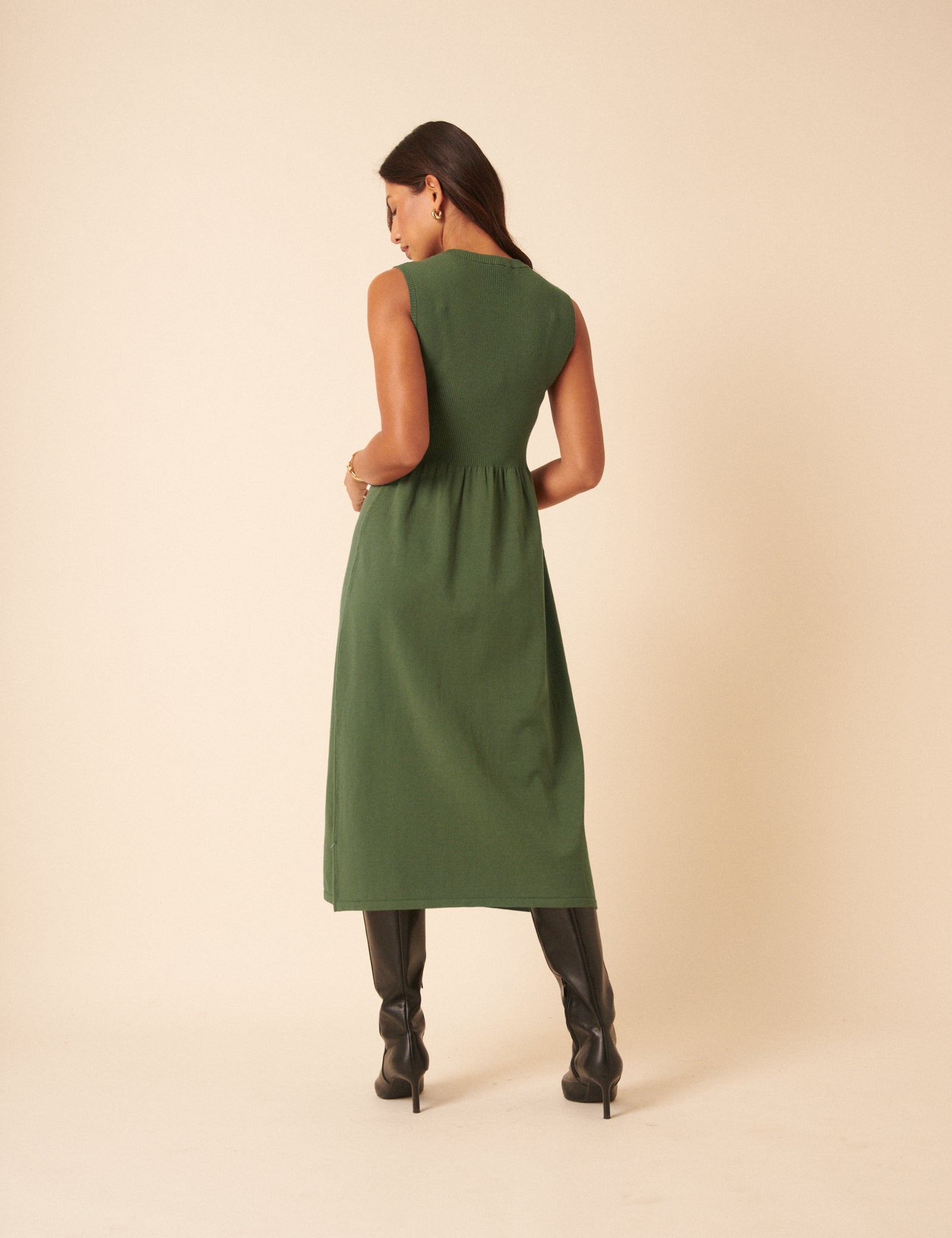 Green Sleeveless Knitted Midi Dress Green Sleeveless Knitted Midi Dress