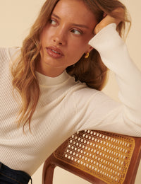 White High Neck Ribbed Knitted Top