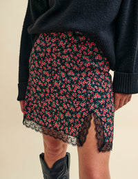 Black and Red Poppy Print Side Slit Janie Mini Skirt