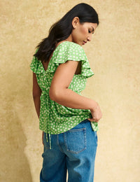 Green Daisy Floral Flutter Sleeve Top